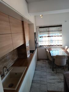 Ariel 4 Apartment