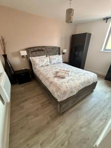 City Centre 2 bed apartment with a balcony