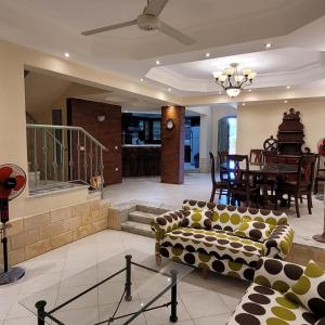 فيلا راقية بإطلالة جذابة