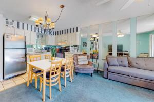 Seaside Beach & Racquet Club 2204