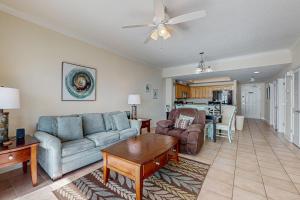 Crystal Shores West 607