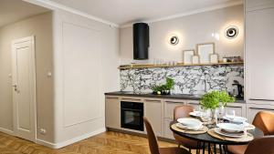 NEST Sopot, Garden Apartment with Bathtub, Apartament z ogródkiem i wanną