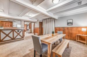 Memphis (TN) Minutes from the Airport - Wonderful Warrington 2-Star Accommodation lobby