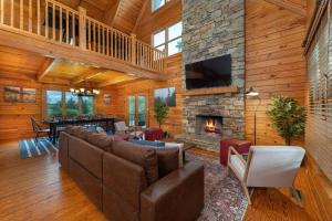 Sleeps 20 Sport Court Pool Hot Tub Playground