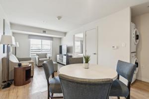 Simplicity At the Rim 1206 I Comfy 2 Bed 2 Bath