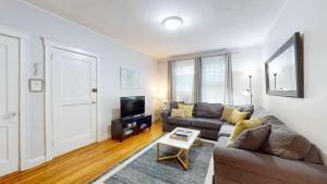 Steps To Longwood Medical,mbta,boston,shopping,pkg - 2hvězdičkové hotely ve městě Brookline