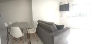 Apt Novo com Vista Ampla, 6 Hospedes, Bem Localizado, Suite, Garagem