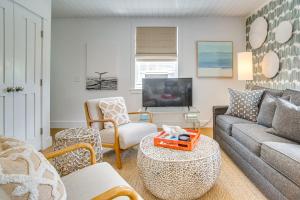 Airy Nantucket Escape in Historic Downtown!