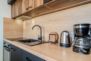 Apartments with parking space Vir - Lozice, Vir - 22215