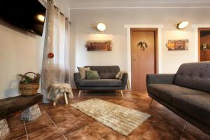 Mountain Retreat With View Of Aeolian Islands