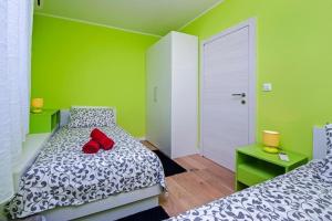 Apartments with parking space Rovinj - 24440