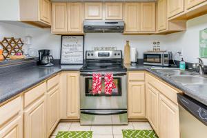 Sea La Vie Condo Pensacola Beach Access!