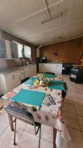 Amplia casa 7 personas 2 cocheras