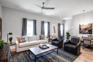 Side by Side Nash Homes - Relaxing Rooftop Patios