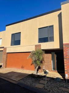 Central Deluxe Escape