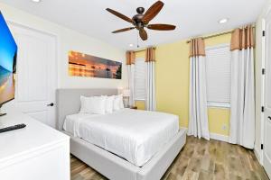 Tropical Orange Villa Near Disney With Margaritaville Resort & Island H20 Waterpark Access - 2920Cs