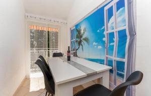 2 Bedroom Nice Apartment In Pakostane