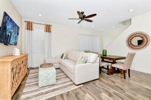 Tropical Orange Villa Near Disney With Margaritaville Resort & Island H20 Waterpark Access - 2920Cs