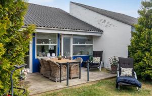 Stunning Home In Væggerløse With Wifi