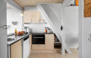 2 Bedroom Amazing Home In Væggerløse