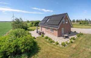 2 Bedroom Nice Home In Hemmet