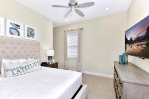 Casa Blanca Cottage With Hot Tub Near Disney With Margaritaville Resort & Island H2O Access - 8032Su