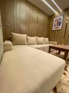 استوديو فندقي في أبراج الخليج