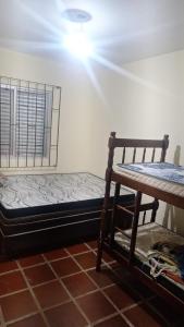 Casa a duas quadras da praia - Balneário Saint Etienne - Matinhos