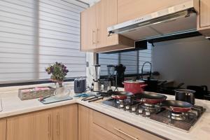 Two KING Size Beds in Historic Downtown DGO