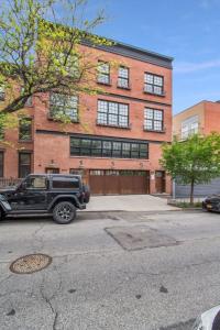 399- Luxury 6BR 5Baths Townhouse with Garage in Carroll