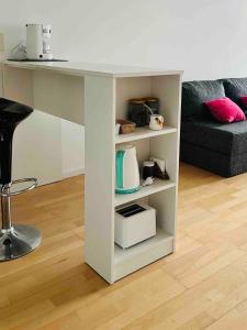 Impeccable and bright with a pool and gym