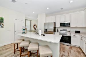 Lime Green Villa Near Disney With Margaritaville Resort & Island H20 Waterpark Access - 2930Cl