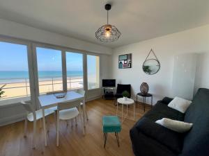 Superbe studio avec alcôve rénové près de la mer - FR-1-323-475