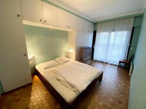 Apartment in Nieuwpoort by the Beach