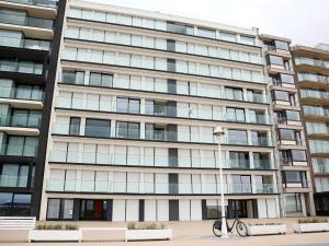 Apartment in Nieuwpoort by the Beach