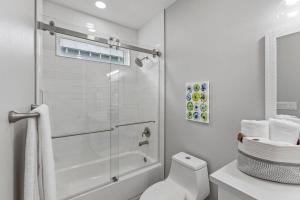 Inkys Escape ~ Seaside Serenity