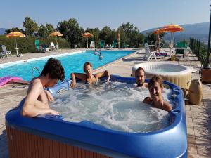 Farmhouse in Casentino with Pool & Jacuzzi
