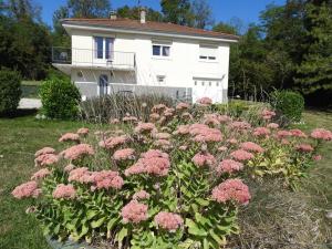 Gîte indépendant avec étang - 3 chambres, animaux admis - FR-1-583-382