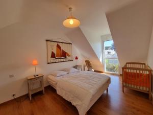 Maisons de vacances Maison moderne 8 pers a St Gildas de Rhuys, pres du bourg et falaises - FR-1-775-29 : photos des chambres