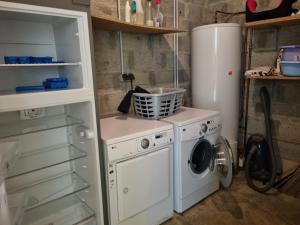 Maisons de vacances Maison moderne 8 pers a St Gildas de Rhuys, pres du bourg et falaises - FR-1-775-29 : photos des chambres