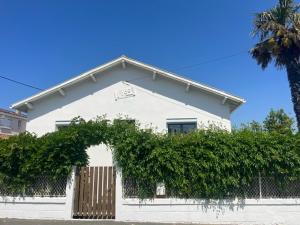 Maisons de vacances Charmante villa bord de mer avec parking et WiFi, proche plage et commerces - FR-1-22-377 : photos des chambres