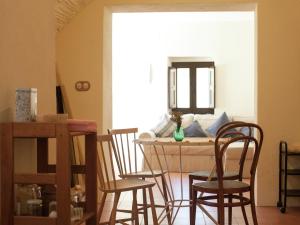Traditional house for 4 people in Valveralla