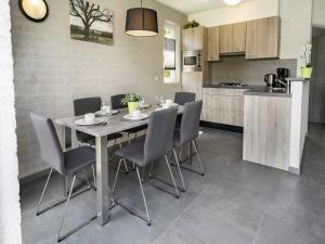 Cottage in Gelderland with Fenced Garden