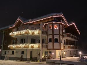 Mountain Stay with Balcony