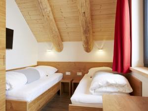 Chalet in Ladis by Ski Slope & Sauna
