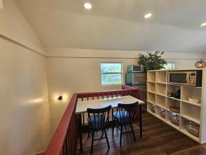 Villa del Sol St Pete The Loft