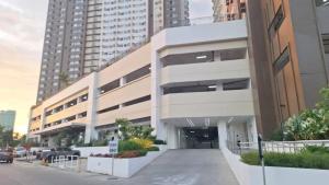 Moore HQ 1BEDROOM Avida Tower 2