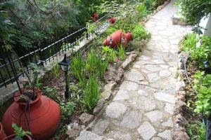 Katoikia me ta Pitharia