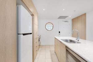 1BR PVTE Apt Casino Beach & Dining in Broadbeach