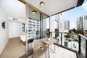 1BR PVTE Apt Casino Beach & Dining in Broadbeach